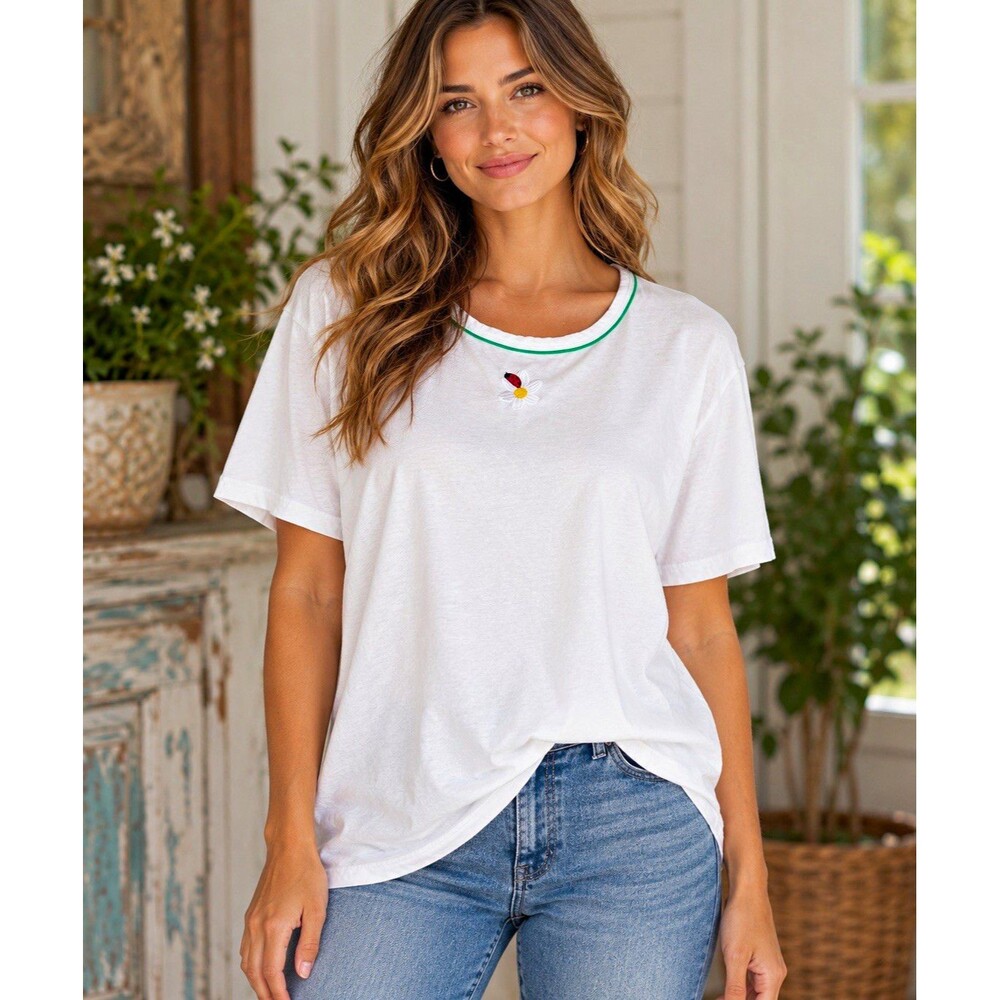 Mandal Bay Ladybug Daisy Embroidered White Cotton T-Shirt Green Trim Cottage L